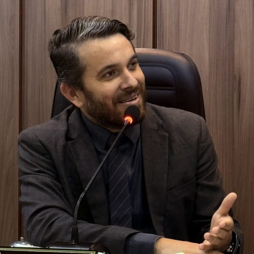 Vereador Fernando Guilherme apresenta indicação para construção de novo cemitério público municipal