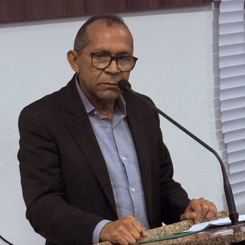 Vereador Daniel Enfermeiro solicita reforma do ginásio da Escola Cícero Varela e recapeamento da RN que interliga João Câmara e Touros