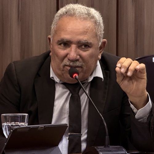 Vereador Mestre Raimundo solicita criação de sala de atendimento específico na Secretaria de Tributação