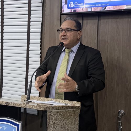 Vereador Hênio Silva solicita estudo para aquisição de máquinas e implementos agrícolas no município