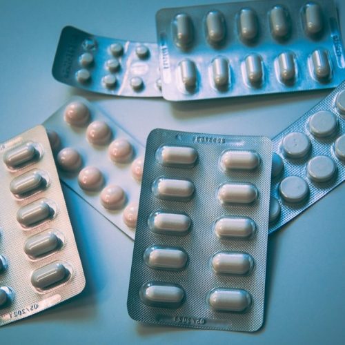 Nota da Associação Médica Brasileira sobre a prescrição de antibióticos por enfermeiros