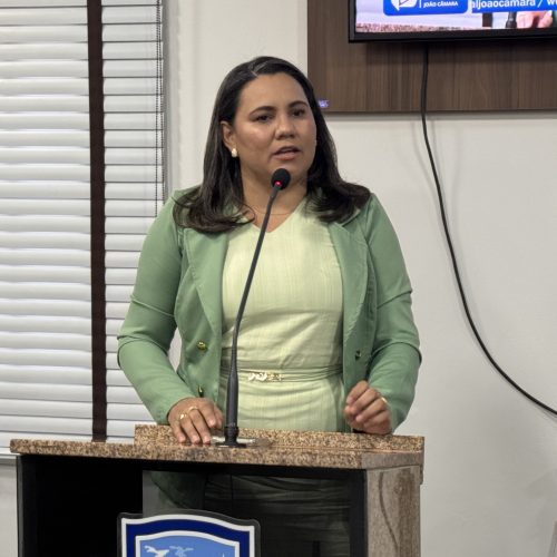 Vereadora Jeska Fernandes propõe construção de quadra esportiva em escola de tempo integral de João Câmara