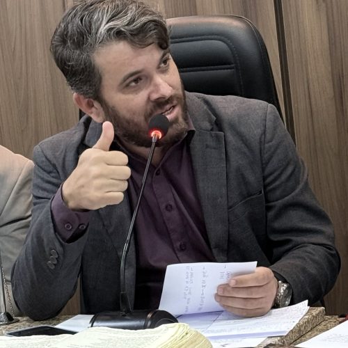 Vereador Fernando Guilherme solicita ampliação do número de fisioterapeutas para atendimento domiciliar em João Câmara