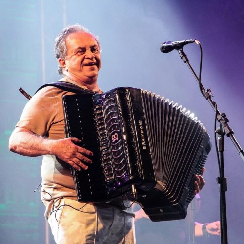 Flávio José desiste de cantar no São João da Bahia após redução de cachê determinada pelo MP