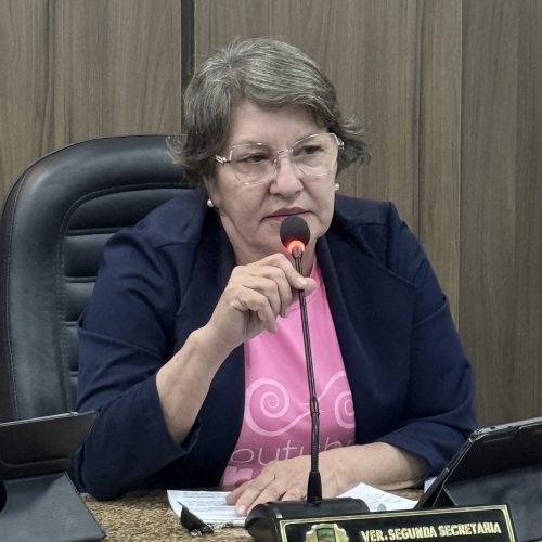 Vereadora Rosiane Soares solicita pavimentação da rua Joaquim Matias, no barroso, e conclusão do calçamento da rua Antônio de França, no Bela Vista