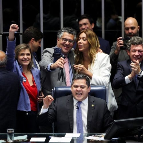 Fim da escala 6×1 é aprovada pelo Senado