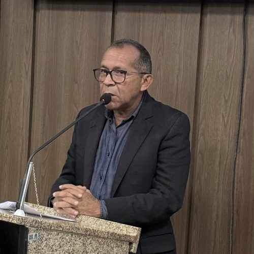 Vereador Daniel Enfermeiro solicita manutenção e reposição de equipamentos do parque infantil da Praça de Todos, no bairro Bela Vista